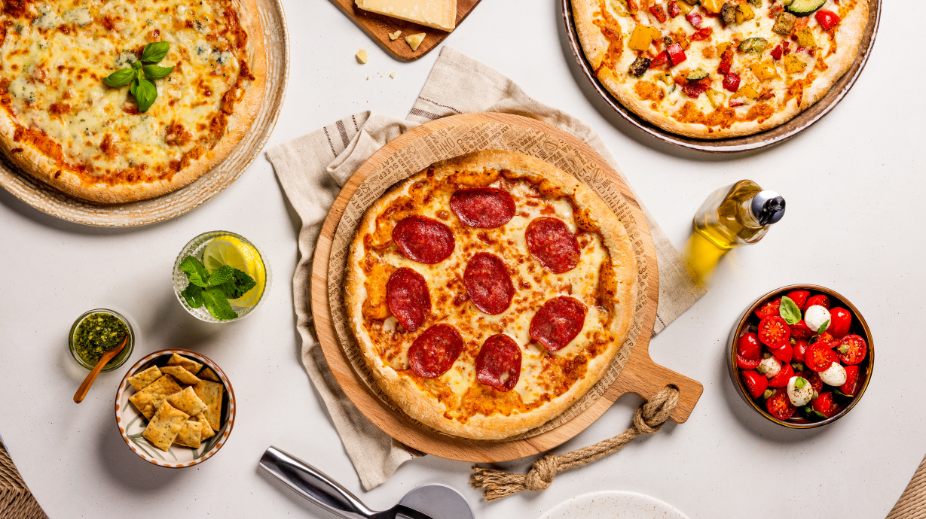 Dr-oetker-diverse-pizzas-op-tafel