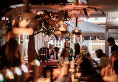 bar republic eindhoven borrel