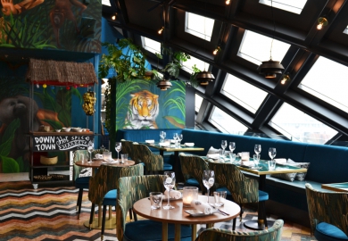 Ron Blaauw opent Gastrobar Indonesia in Laren