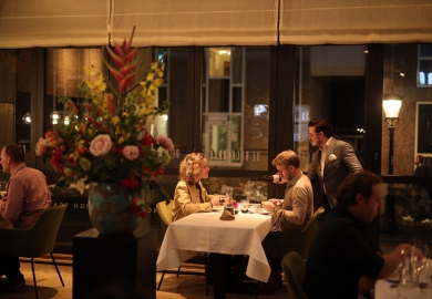 restaurant court hotel 