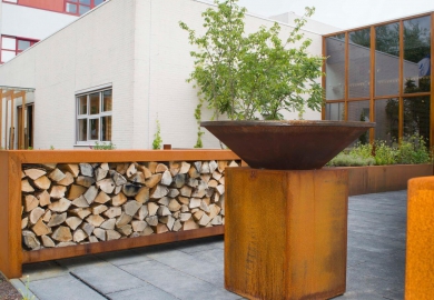 voorkant entree wannee planten