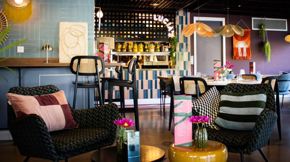 Lucias-Streetfood-Bar-Amsterdam-interieur