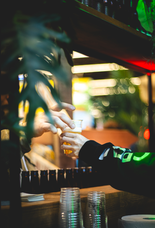 Pablos Coca beer straand