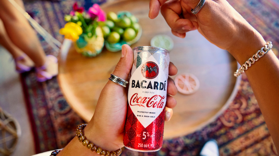 Blikje Bacardi Coca-Cola