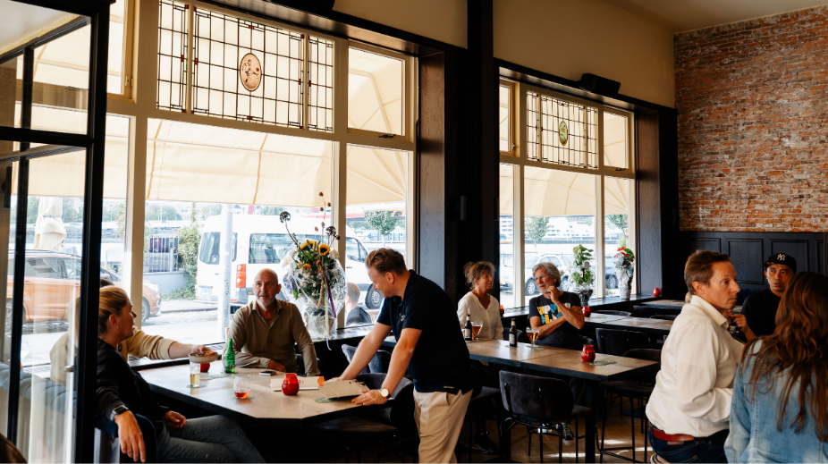 Bar-Tij-in-Rotterdam-mvv-Brian-Lubking (1)