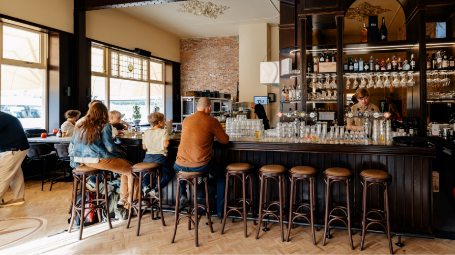 Bar-Tij-in-Rotterdam-mvv-Brian-Lubking (2)