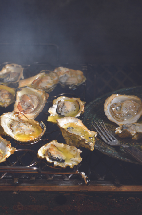 Barbecue-experimenteren-met-rook-oesters