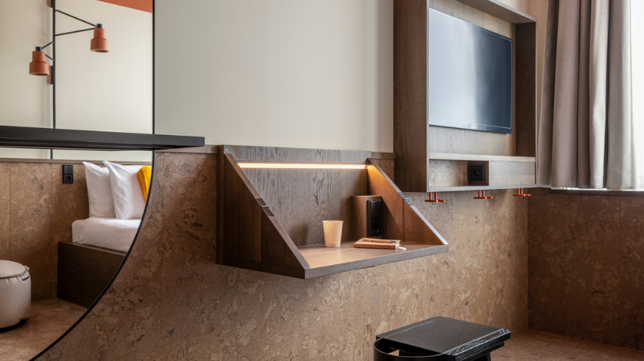 Bureau-Hotelkamer-The-Usual