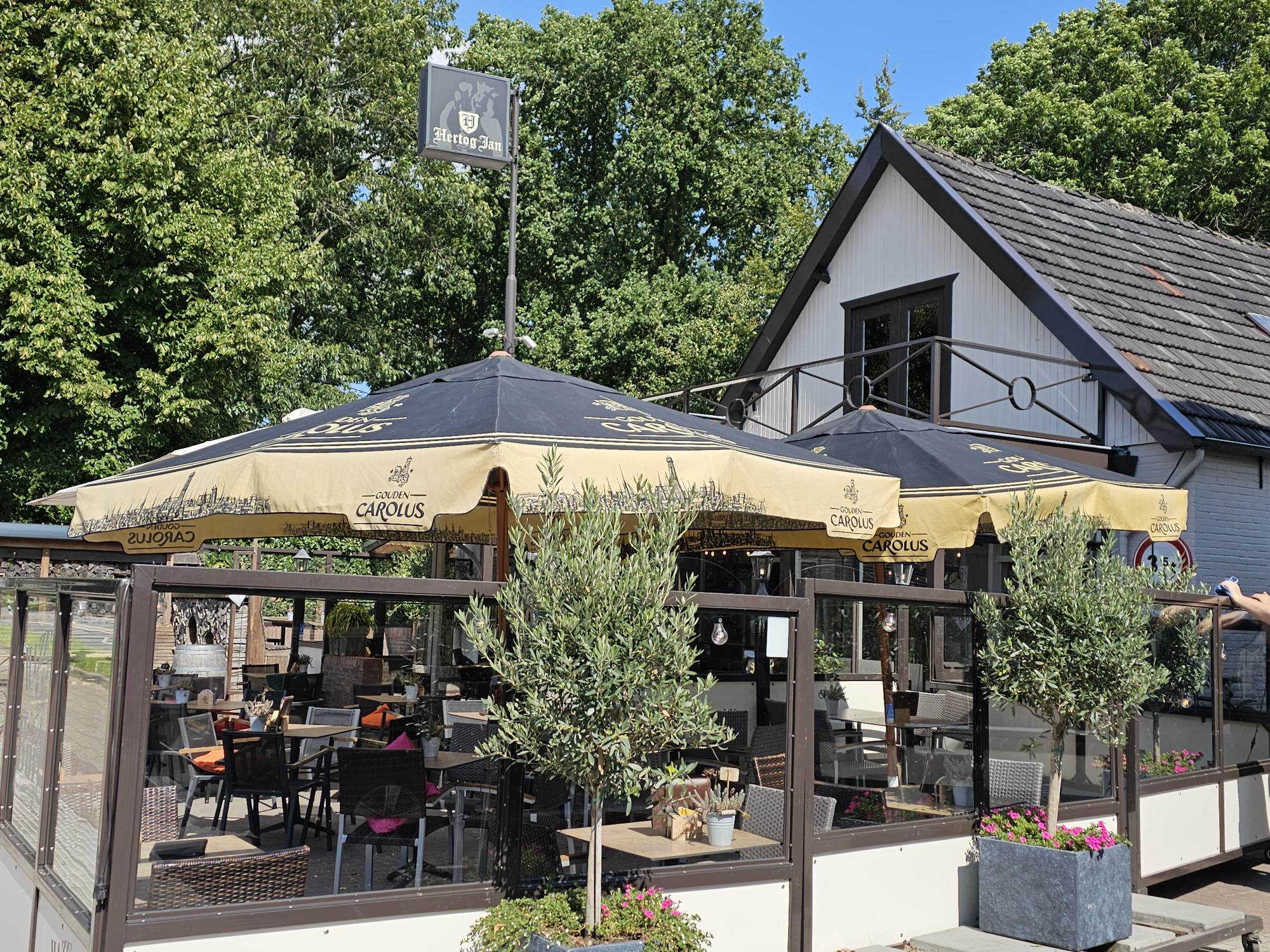 Burg Bieren-ABT-biercafé De Hazeburg