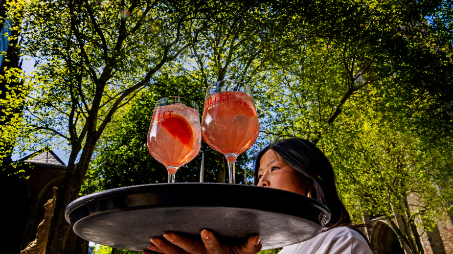 Café-Carel-in-Utrecht-ovv-Pim-Ras-voor-Pernod-Ricard-Lillet (1)
