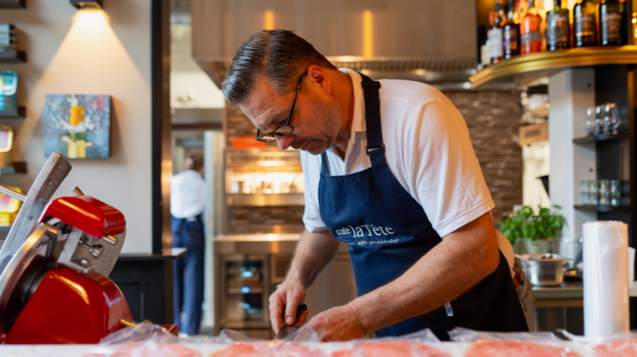 Café-la-Tête-in-Lochem-ovv-Jeffrey-Ruesink (3)