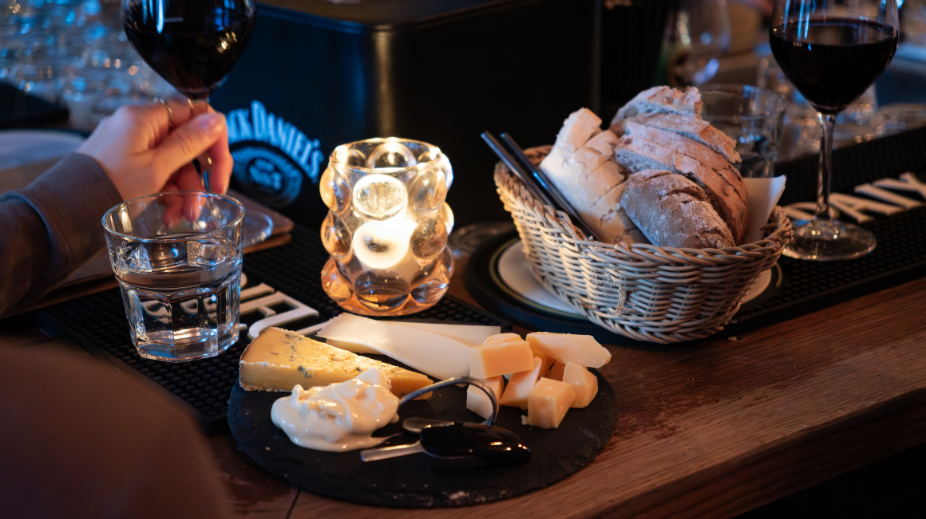 De-Kaasbar-in-Maastricht-ovv-Beau-Crijns (4)