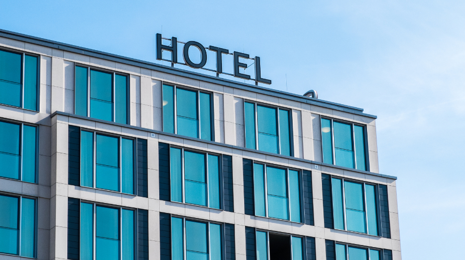 Entree Magazine Header - Hotelmarkt herstelt snel, maar nieuwe crisis dreigt