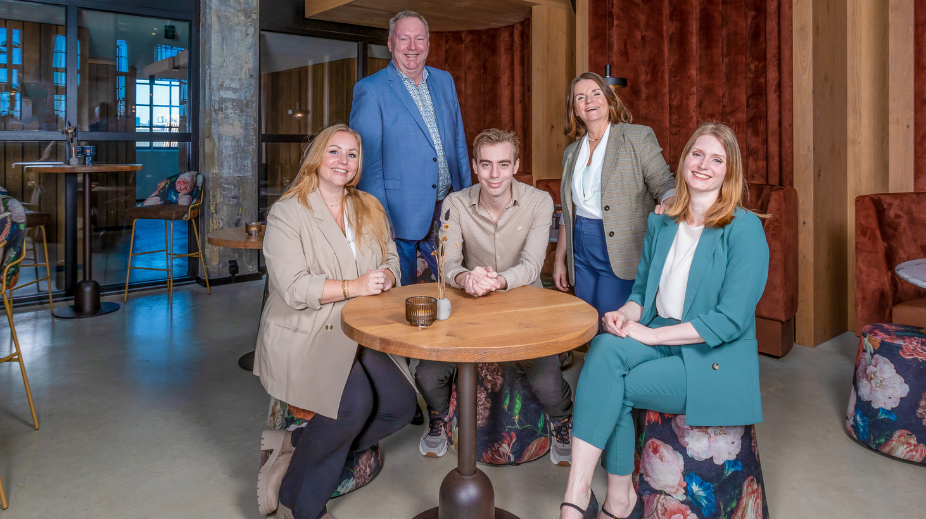 Familie-Kloeg-Kloeg-Collections