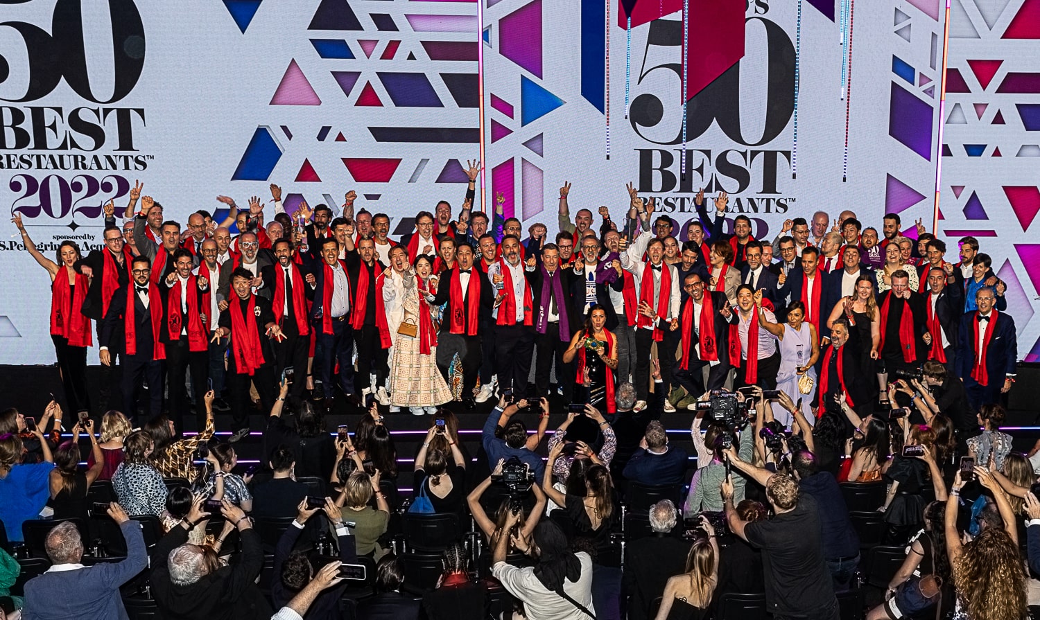 Group Shot - The Worlds 50 Best Restaurants 2022, sponsored by S.Pellegrino & Acqua Panna-min