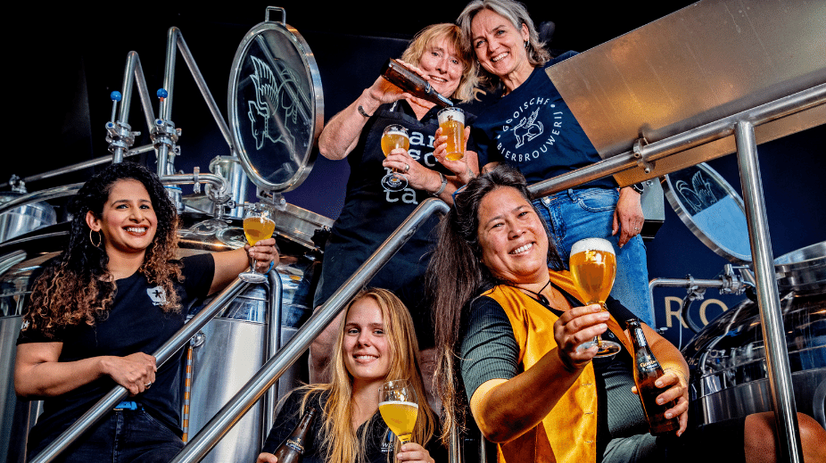 pink boots brouwvrouwen