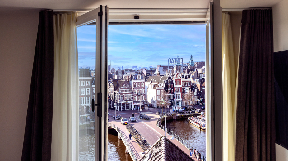 Hotel-Nes-in-Amsterdam-ovv-Bart-van-Vlijmen (6)