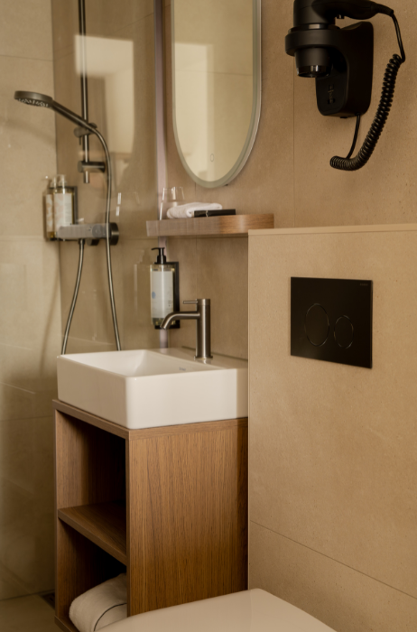 Hotel-Nes-ovv-NJ-Studio-for-Robuust-Amsterdam (1)