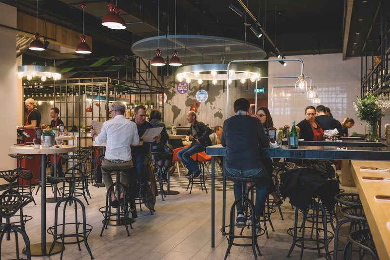 hmshost horeca schiphol