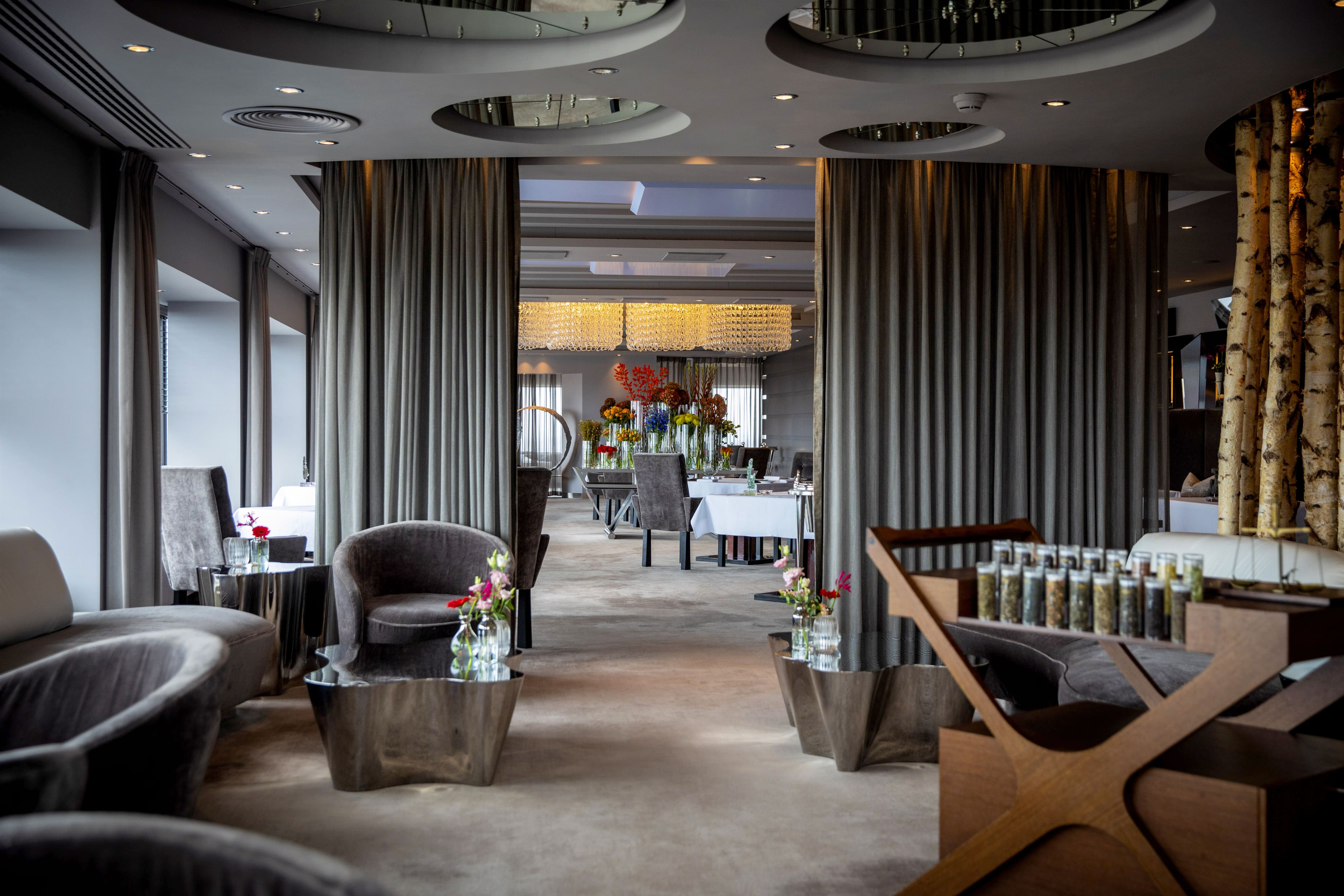 Hotel Okura Amsterdam - Ciel Bleu - Interior - Lounge-min