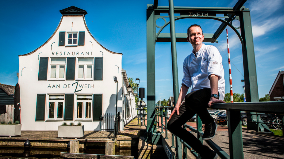 Joris Peters voor zijn restaurant Aan de Zweth*