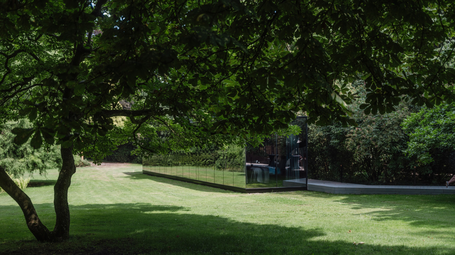 Kasteel Gemert - Glazen slaapverblijven met spiegelgevels