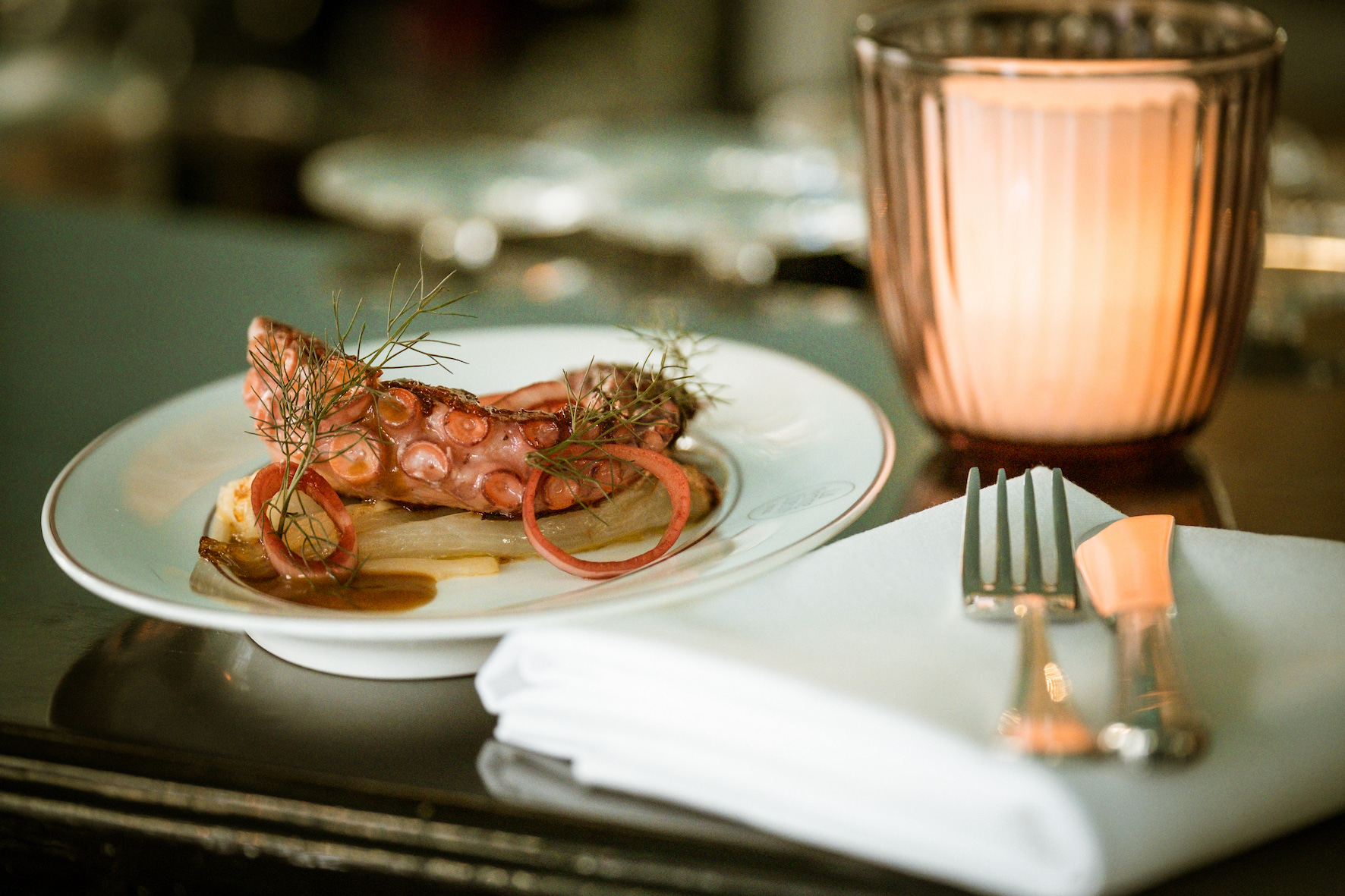 La Petite Soeur - mvv anne kaere