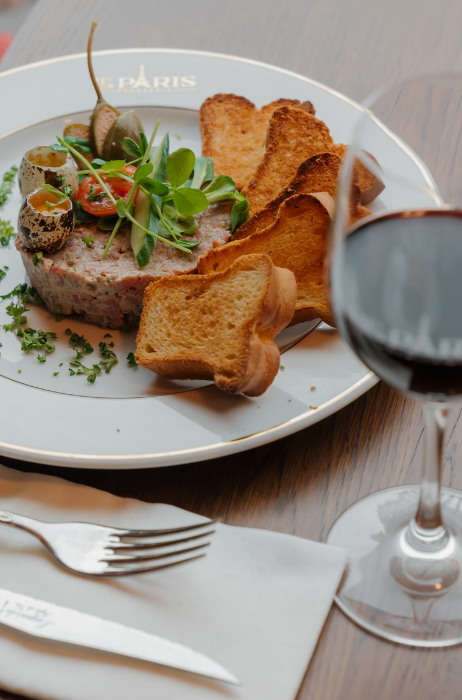 Le-Paris-in-Leidschendam-interieur-food-drinks (5)