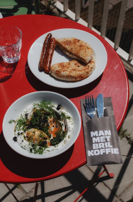 Man-Met-Bril-Koffiehotel-Rotterdam (10)