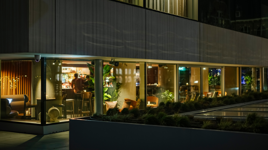 Nido-Amsterdam-Cocktailbar-buiten