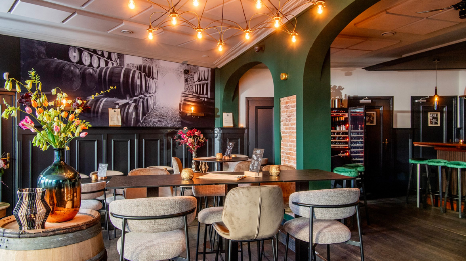 Petit-Caveau-in-Tiel (5)