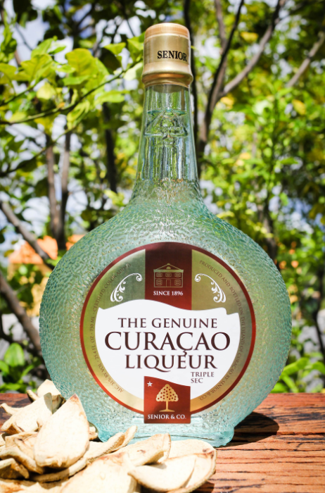 Senior-&-Co-Triple-sec-bottle