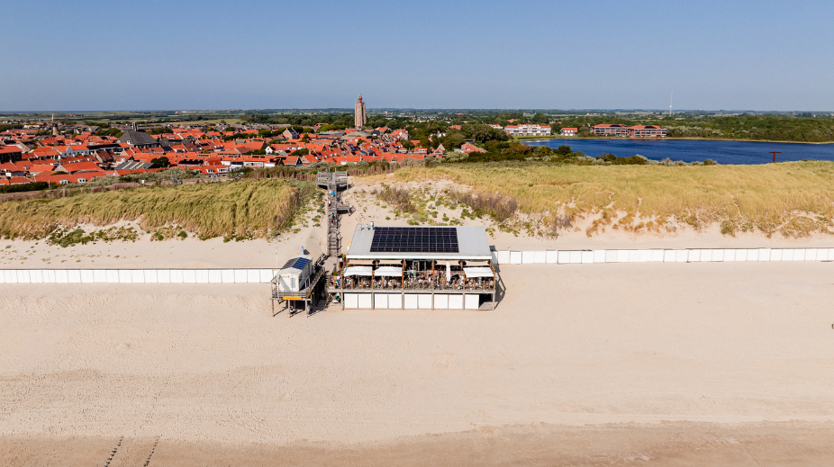 Strandbar-Bombaai-in-Westkapelle (2)