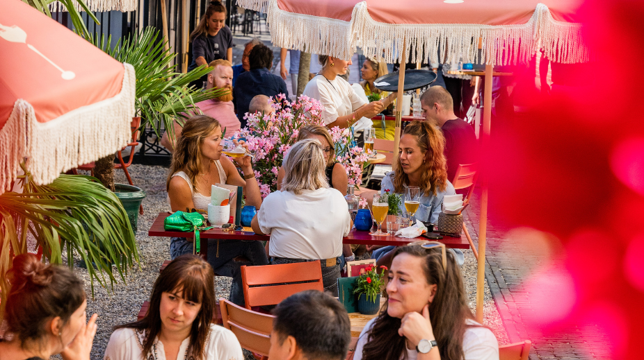 Het terras van The Streetfood Club in Breda 