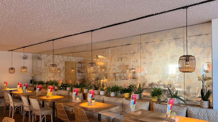 The-Happiness-Café-in-Deventer (3)