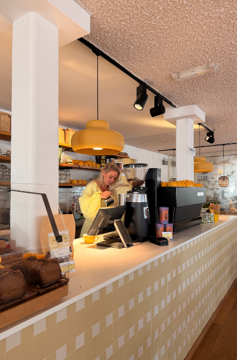 The-Happiness-Café-in-Deventer (5)