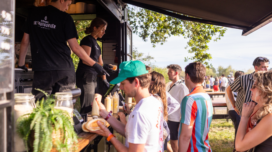 Van-Geloven-festival-foodtruck-De-Bourgondiër (1)