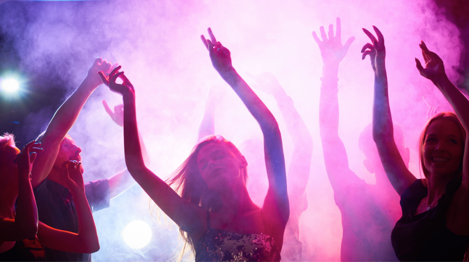 club-nightlife-uitgaan-canva (2)