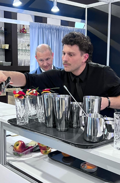 jan-dirk-huijser-van-reenen-winnaar-ek-cocktail-championship-2026 (4)