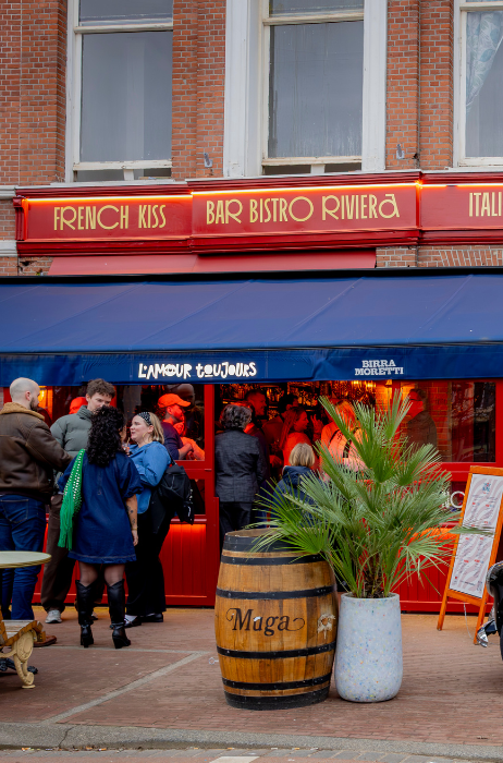 L'Amour Toujours in Den Haag