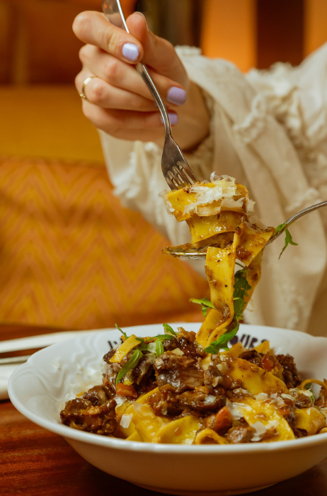 L'Amour Toujours in Den Haag